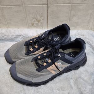 On Running White and Black Notebook Pages